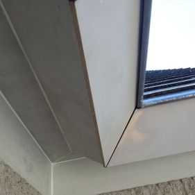 Houtrot wit kozijn